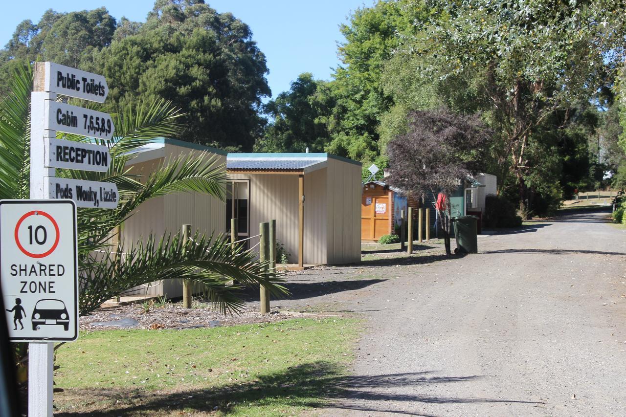 Wonky Stables Holiday Park Forrest Exterior foto