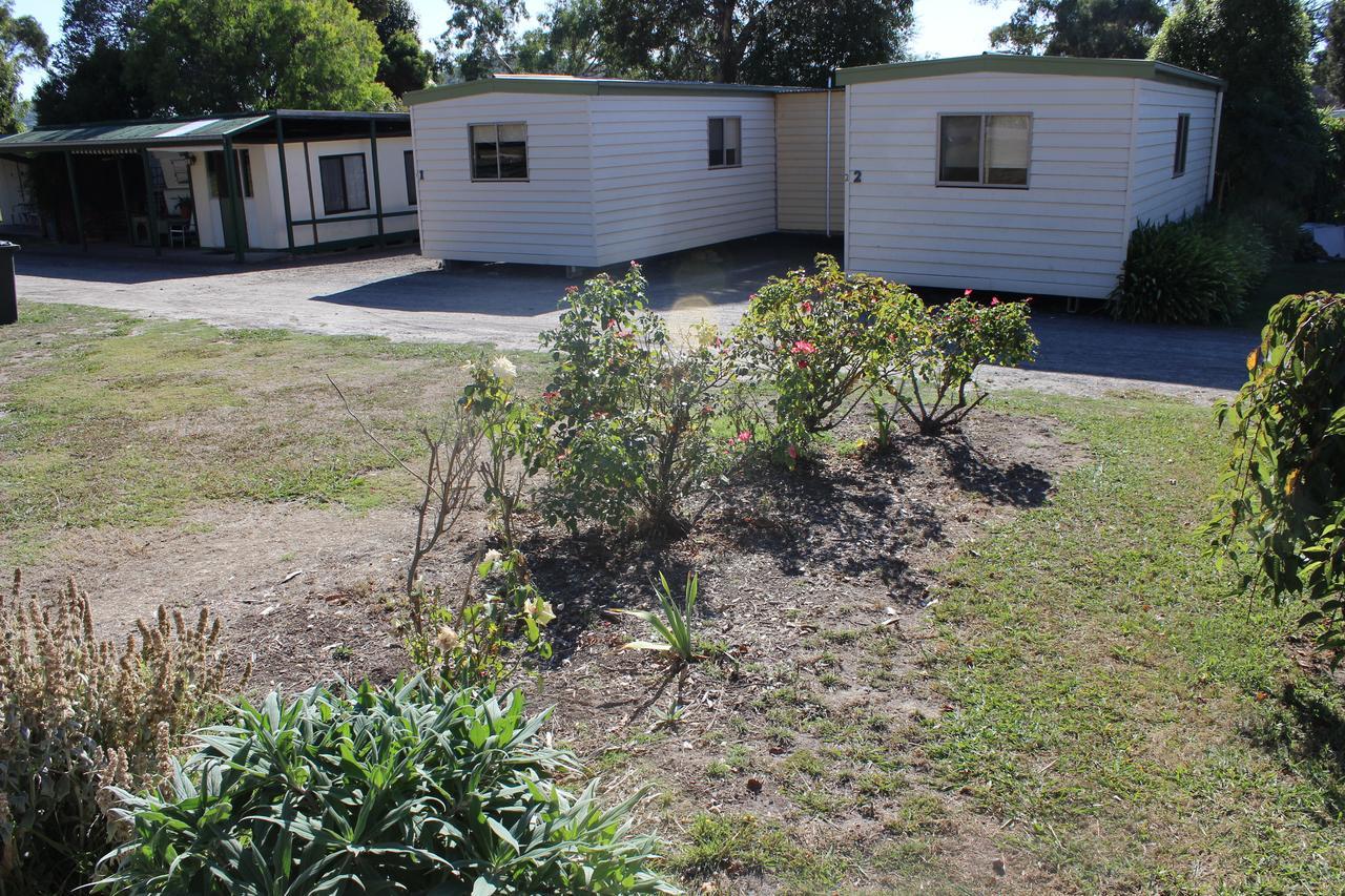 Wonky Stables Holiday Park Forrest Exterior foto
