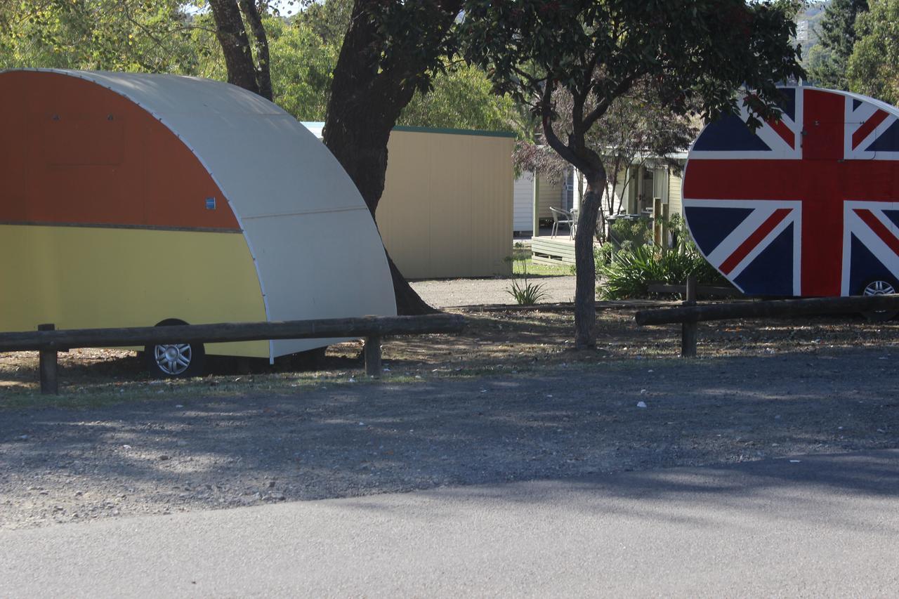 Wonky Stables Holiday Park Forrest Exterior foto