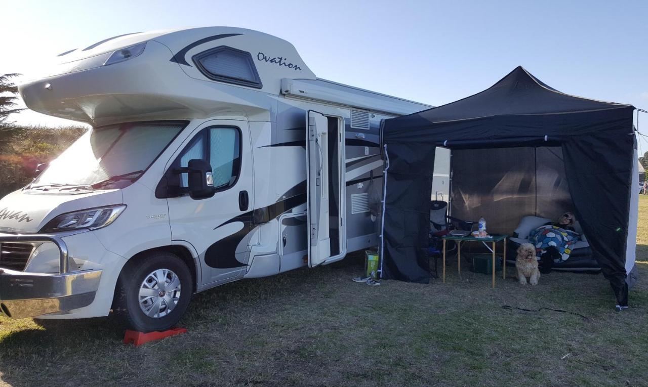 Wonky Stables Holiday Park Forrest Exterior foto